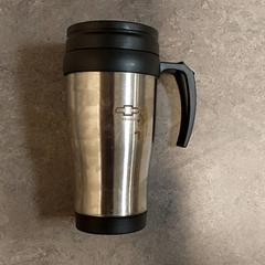 Edateko botila, gisa salatu by Regio Oost-Vlaanderen iLost erabiliz