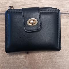 Lommebok, som rapportert av Pouw Vervoer ved bruk av iLost