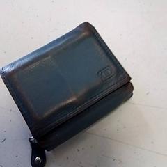 Plånbok, rapporterat av Hermes Eindhoven med iLost