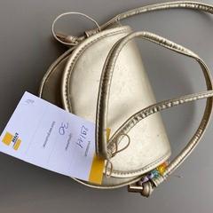 Kabelka goud kleurig, ako bolo nahlásené Regio West-Vlaanderen pomocou iLost