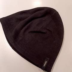 Beanie Zwart, som rapportert av Padualaan 97 ved bruk av iLost