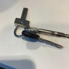 Llaves, ha sido reportado por Gemeente Amsterdam con iLost