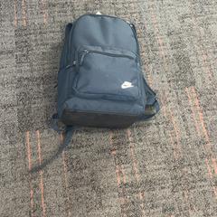 Motxilla, segons ha informat Connexxion Amstelland-Meerlanden Schiphol Noord mitjançant iLost