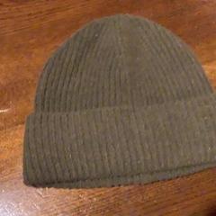 Beanie, jak nahlášeno Café Leentje pomocí iLost