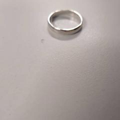 Ring, gemeldet von IKEA Amsterdam über iLost
