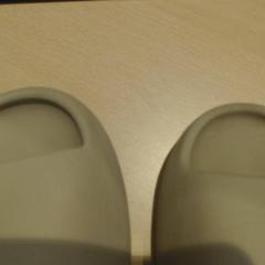 Badeschuhe, gemeldet von Walibi Holland über iLost