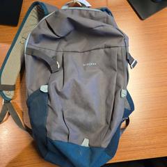 Batoh QUECHUA, jak nahlášeno Regio Limburg - Leuven pomocí iLost