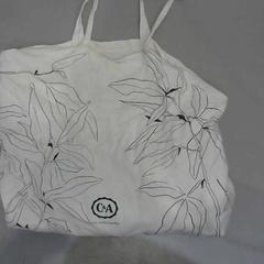 Bag, som rapportert av Relais Azalys ved bruk av iLost