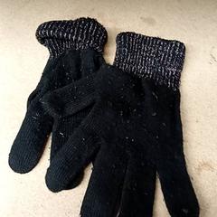 Rukavice Zwart, jak nahlášeno Qbuzz GD Groningen Peizerweg pomocí iLost