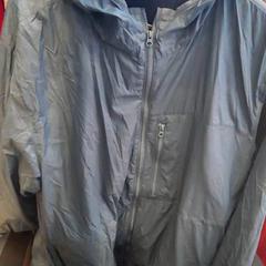 Blue raincoat, ako bolo nahlásené Leonardo Royal Hotel Amsterdam pomocou iLost