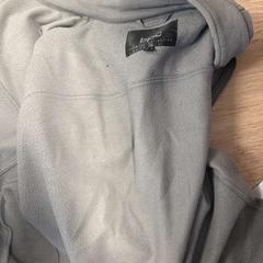 Kleding grijs vest maat 65 BPC, jak nahlášeno Regio Oost-Vlaanderen pomocí iLost
