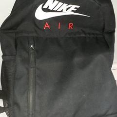 Rugzak  - Alia، كما تم الإبلاغ عنه بواسطة Centraal magazijn عبر iLost