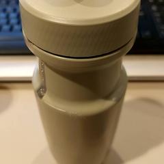 Fles, zoals gemeld door TU/e - Receptie Neuron met iLost