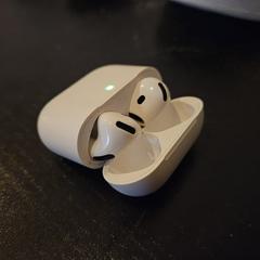 apple airpods, jak bylo nahlášeno na iLost