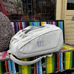 Witte sporttas, segons s'ha informat a iLost