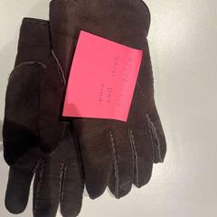 Handschoenen UWV EVENT, zoals gemeld door Amsterdam ID Aparthotel met iLost