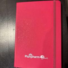 Notebooku Rood, harde kaft, Pluripharm, jak nahlášeno Van der Valk Hotel Veenendaal pomocí iLost