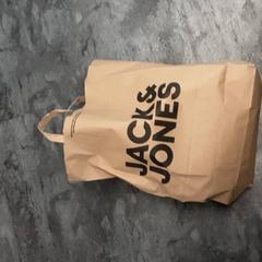 バッグ がiLostで Arriva Friesland / Groningen によって報告されました