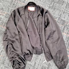 Jas, zoals gemeld door Transdev Gooi en Vechtstreek met iLost