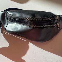 Taška, jak nahlášeno Het Amsterdamse Winterparadijs pomocí iLost