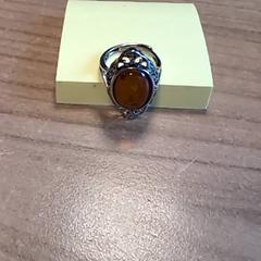 Anel, segundo informou Pathé Zwolle usando iLost