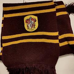 Kendő, amint azt Koninklijk Theater Carré az iLost segítségével jelentette.