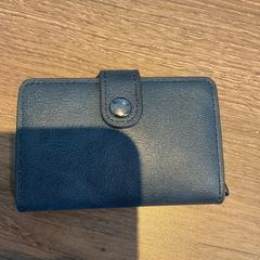 Titulaire de la carte wijngaard, a été signalé par Gemeente Amsterdam utilisant iLost