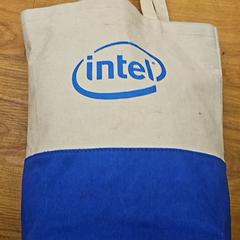 Väska, rapporterat av HTM med iLost