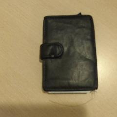 Držák karty, jak nahlášeno Walibi Holland pomocí iLost