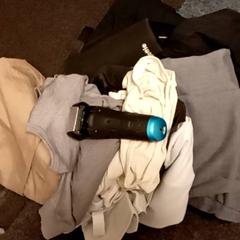 Ropa, ha sido reportado por Mövenpick Hotel Amsterdam City Centre con iLost