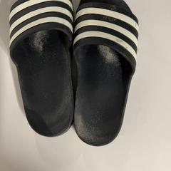 النعال، كما تم الإبلاغ عنه بواسطة Silver Sands Beach عبر iLost