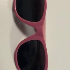 Occhiali da sole, come riportato da IKEA Mons utilizzando iLost