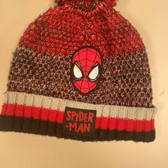 Beanie Spiderman, som rapportert av Pathé Schiedam ved bruk av iLost