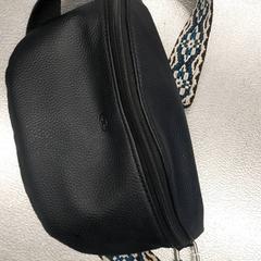 Bolsa de cintura, segundo informou IKEA Hasselt usando iLost