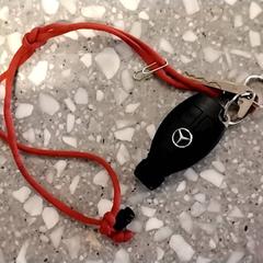Bilnycklar Mercedes, rapporterat av Gemeente Puurs-Sint-Amands med iLost