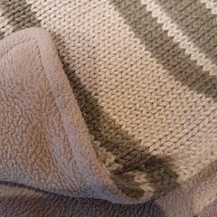 Chal en laine beige et verte, ha sido reportado por TCL con iLost