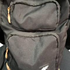 Mochila, segundo informou allGo Almere usando iLost