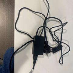 Adaptér HP 65W, jak nahlášeno Cursus en vergadercentrum Domstad pomocí iLost
