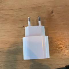 Adaptateur White, a été signalé par MEININGER Hotel Köln West utilisant iLost