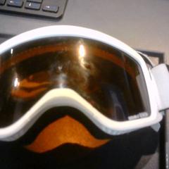 Skibril wedze, amint azt SnowWorld Landgraaf az iLost segítségével jelentette.