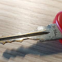 Clés, a été signalé par Centraal magazijn utilisant iLost