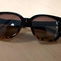 Gafas - Zonnebril, ha sido reportado por Centraal magazijn con iLost