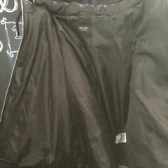 Casaco, como reportado por MEININGER Hotel Vienna Downtown Franz utilizando o iLost