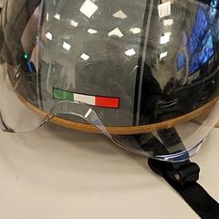 Prilba 1e Bellevue, ako bolo nahlásené Vrije Universiteit Amsterdam pomocou iLost