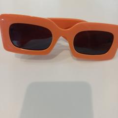 Sonnenbrille, gemeldet von Arriva Limburg Zuid über iLost