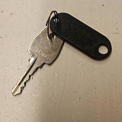 Gakoa, gisa salatu by Loveland ADE | Mediahaven & Theater Amsterdam iLost erabiliz