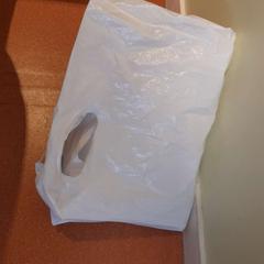 حقائب حمل وحقائب اليد plastique blanc، كما تم الإبلاغ عنه بواسطة TCL عبر iLost