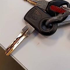 Chaves & Clave, segundo informou Syntus Provincie Utrecht usando iLost