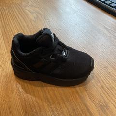 But Zwart, zgłoszono przez Designer Outlet Roosendaal przy użyciu iLost