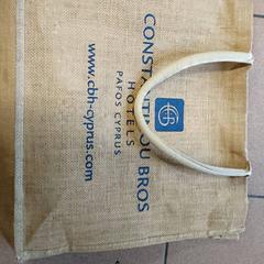 Bolsa Jutten draagtas, segundo informou Regio Antwerpen - Brussel usando iLost